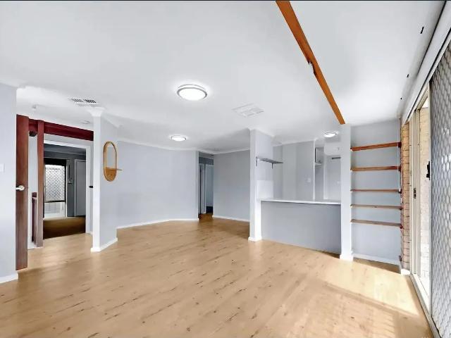 BEECHBORO – THREE BEDROOM FAMILY HOME – ROOM TO SPREAD OUT!