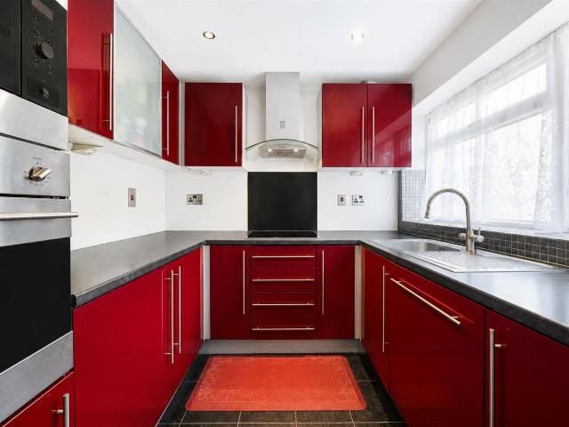 Beechcroft Close, Heston, TW5