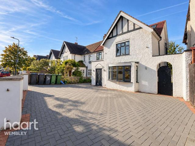 Beechcroft Gardens, Wembley 5 bed semi detached house to rent £4,300 pcm £992 pw