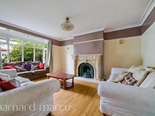 Beechcroft Road, LONDON 4 bed house to rent £3,850 pcm £888 pw