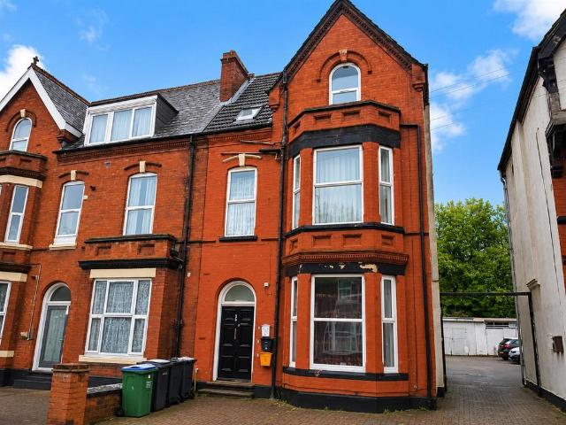 Beeches Road, West Bromwich 1 bed flat to rent £750 pcm £173 pw