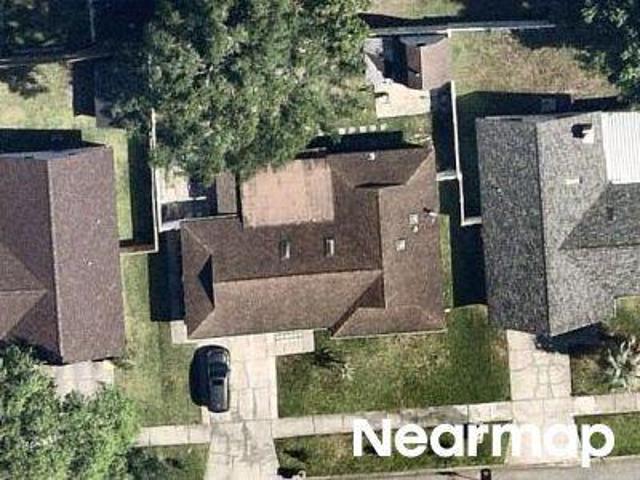 Beechfern Ln S