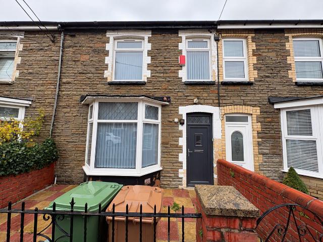 Beechfield Avenue, Hengoed CF82, 4 bed terraced house to rent, £1,200 pcm | PrimeLocation