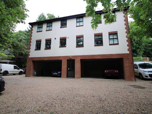 The Beeches, 142 Beechfield Road, Hemel Hempstead, Hertfordshire HP1, 2 bed flat to rent, £1,450 pcm | PrimeLocation