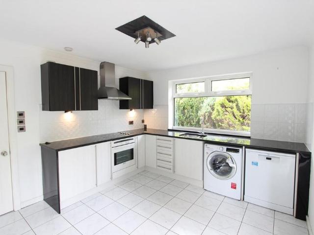 Beechfield Road, The Orchard. 2 bed apartment to rent £1,550 pcm £358 pw