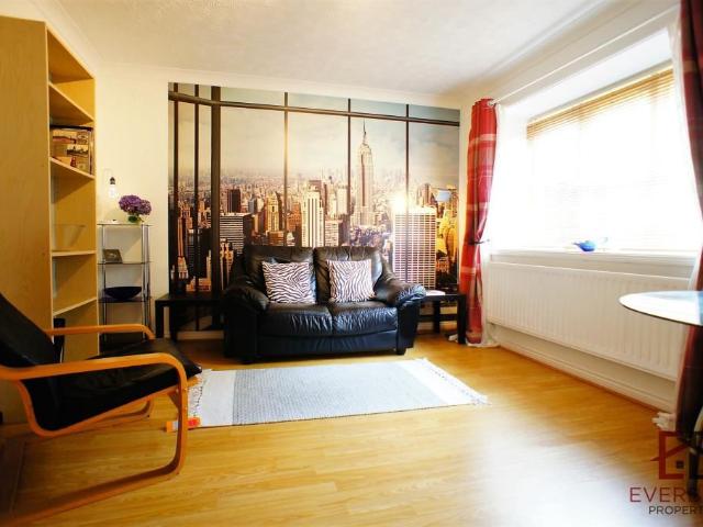 Beechgrove House, Spital Tongues, Newcastle Upon Tyne NE2, 2 bed flat to rent, £950 pcm | PrimeLocation