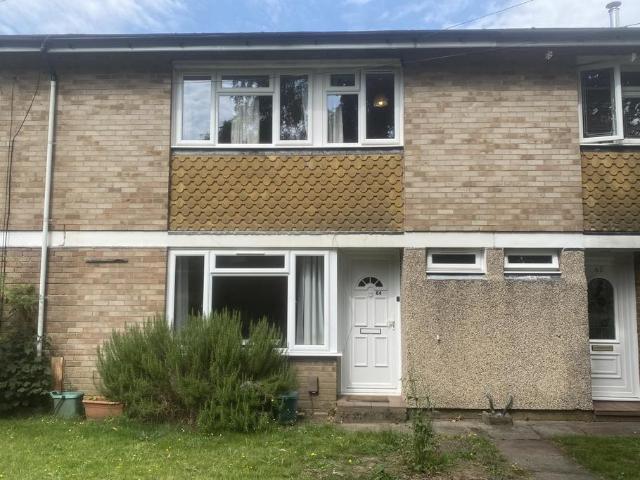 Beechtree Avenue, Englefield Green. 5 bed terraced house to rent £2,300 pcm £531 pw