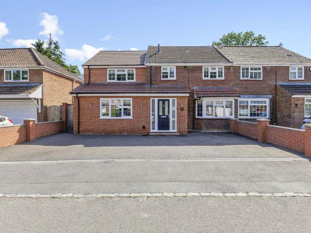 Beechwood Close, Ascot SL5, 5 bed semi detached house to rent, £4,000 pcm | PrimeLocation