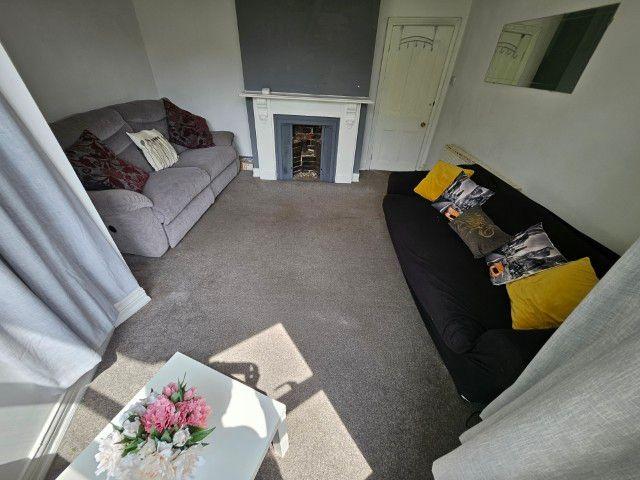 Beechwood Grove, Burley, LEEDS, LS4 2LT