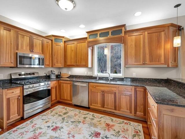 Beechwood Dr, Haverhill, Home For Sale
