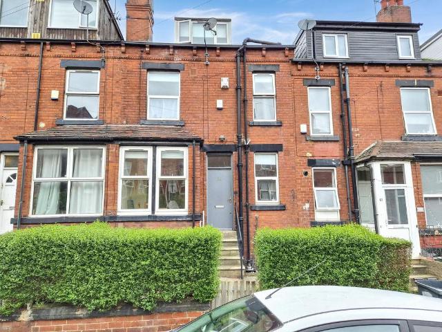 Beechwood Mount, Burley, Leeds 3 bed terraced house to rent £1,287 pcm £297 pw