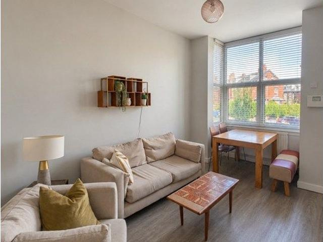 Beechwood Mount, Leeds LS4, 3 bed shared accommodation to rent, £1,280 pcm | PrimeLocation