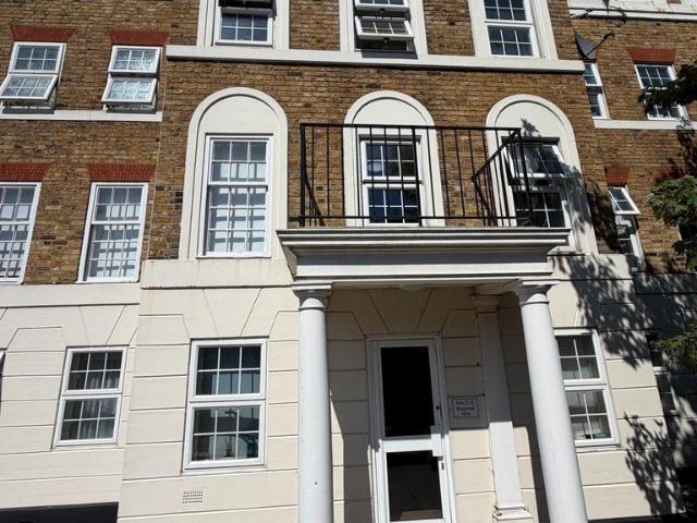 Beechwood Mews, London 2 bed flat to rent £1,800 pcm £415 pw