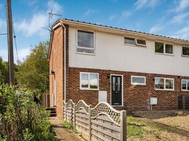 Beechwood Road, Alton, 2 Bedroom Maisonette