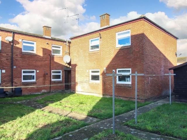 Beechwood Way, Aston Clinton HP22, 1 bed flat to rent, £995 pcm | PrimeLocation