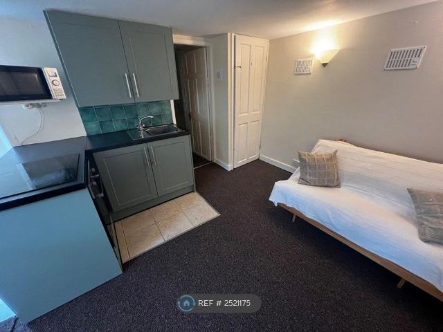 Beechwood Terrace, Leeds LS4, Studio to rent, £550 pcm | PrimeLocation
