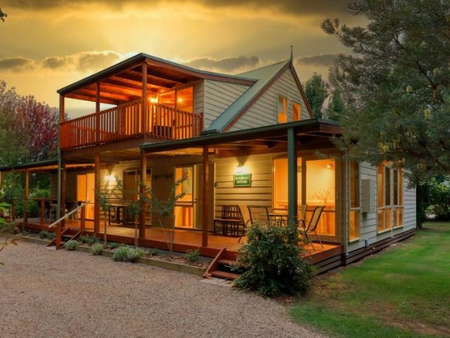 Beechworth Cedar Cottages Ongoing Business and Property !