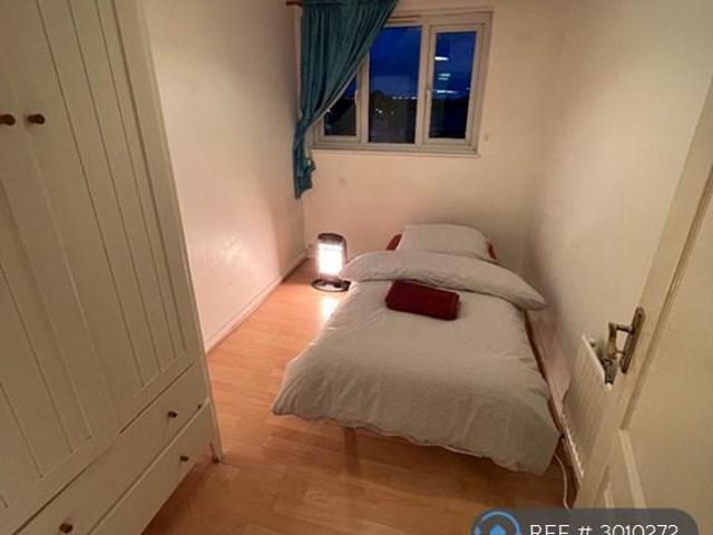 Beehive Lane, Basildon, SS14 1 bed in a house share to rent £500 pcm £115 pw