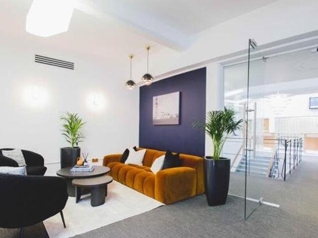 Beehive Ring Road, Crawley, Serviced Office To