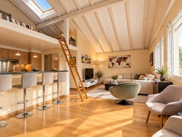 Beeindruckende 5 Zimmer Wohnung mit einzigartigen architektonischen Merkmalen und außergewöhnlichem natürlichem Licht