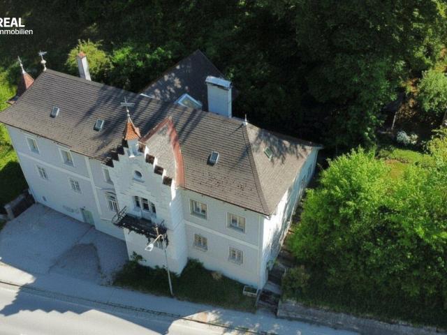 Beeindruckende Hammerherren Villa mit Weinkeller
