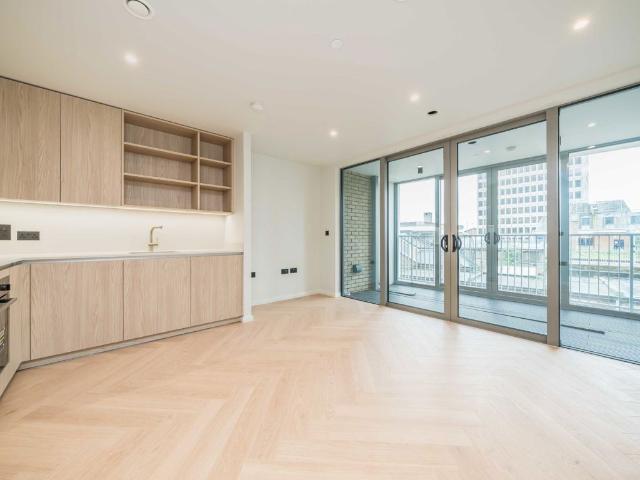 Beeline Way, Kingston Upon Thames KT3, Studio to rent, £1,850 pcm | PrimeLocation