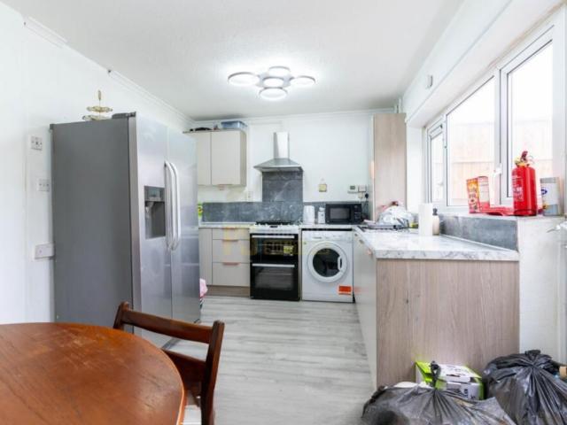 Beeston Close, Birmingham B6 4 bed terraced house to rent £2,340 pcm £540 pw