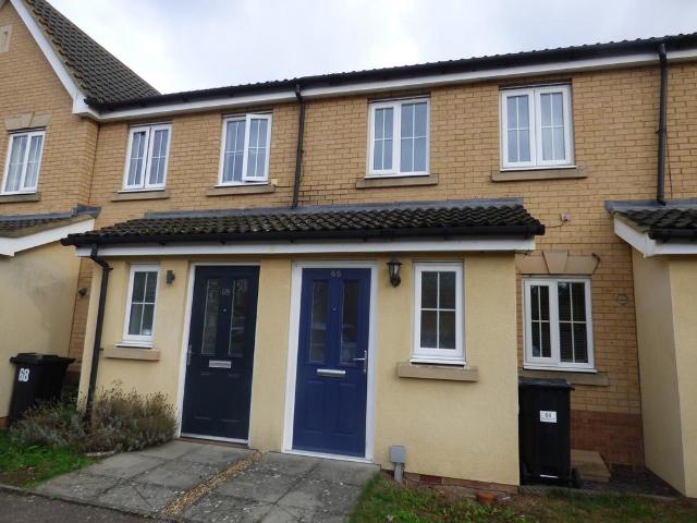 Beeston Court, Laindon, SS15 2 bed terraced house to rent £1,600 pcm £369 pw