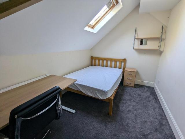 Beeston Road, Nottingham NG7 7 bed house share to rent £520 pcm £120 pw
