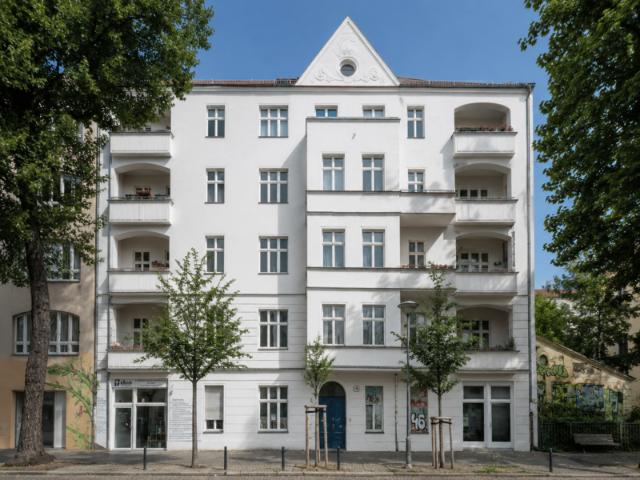 Befristet auf 10 Monate: 3 Zimmer Wohnung mit Balkon nahe Boxhagener Platz