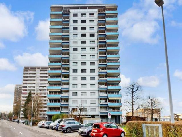 BEFRISTET bis 31.03.2027 4.5 Zimmer Wohnung mit grossartiger Weitsicht