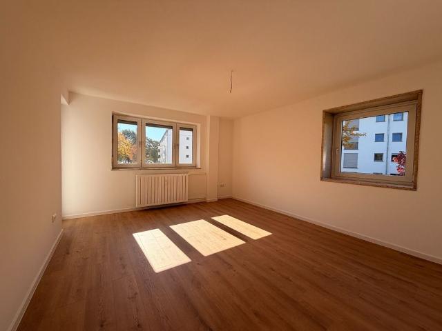 Befristete Vermietung bis 31.01.2029: Schöne geräumige 3 ZKB Wohnung mit Balkon zu vermieten