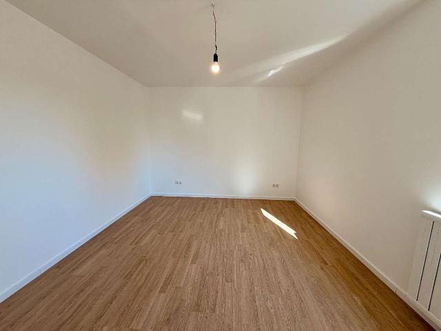 Befristete Vermietung bis 31.01.2030: Schöne 4 ZKB Wohnung mit Balkon ab 01.11.2026 zu vermieten
