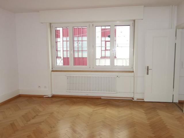 Befristete 03.2027 Wohnung unmittelbar beim Bahnhof Zürich Oerlikon