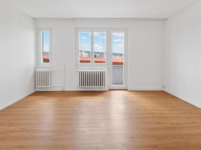 Befristete 3 ZWG im 3.OG, in 8048 Zürich bis 31.03.2027 zu vermieten