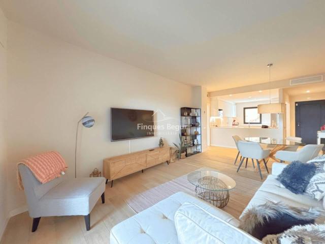 Begur, Apartamento nuevo con vistas al mar a solo 10 minutos. 141m² Begur