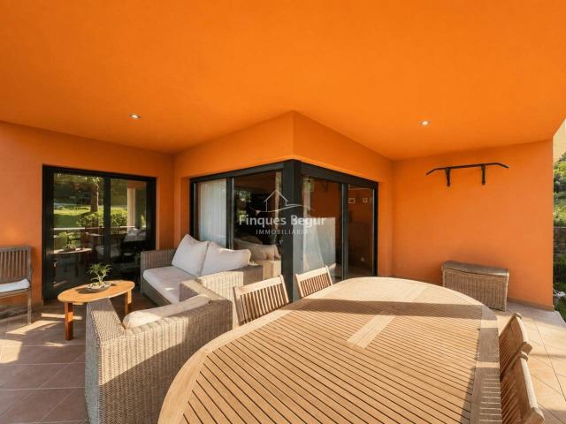 Begur, Residencial Begur, Casa con jardín, piscina privada y. 279m² Begur