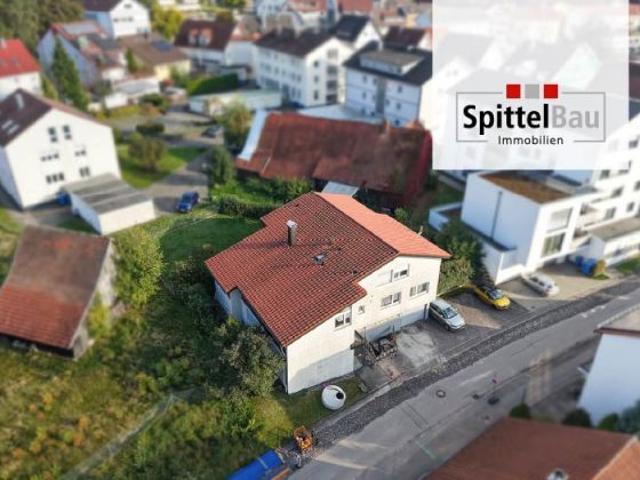Begehrte Wohnlage trifft vielseitige Nutzung! Zweifamilienhaus mit Praxisfläche zu verkaufen!