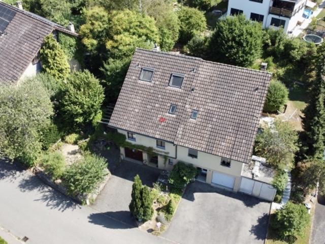 Begehrte Wohnlage in Gelterkinden mit grüner Oase