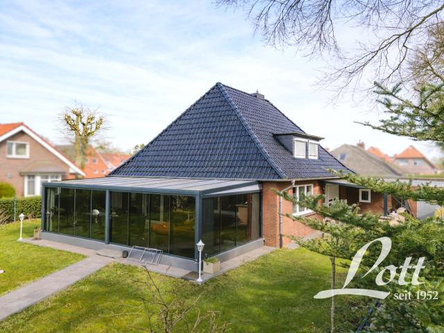 Begehrte Lage an Wiesen und Weiden! Modernisierter Bungalow mit Garage in Vreschen Bokel!