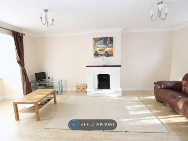 Beggars Roost Lane, Sutton SM1, 3 bed detached house to rent, £2,650 pcm | PrimeLocation