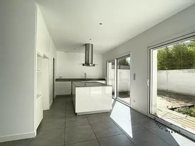 Bègles 33130 Location maison 5 pièces t5 terrasse garage