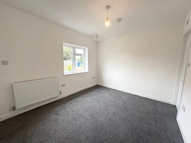 Begonia Avenue, BL4