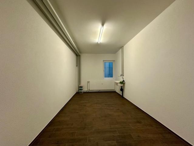 Beheizter Lagerraum mit Lavabo