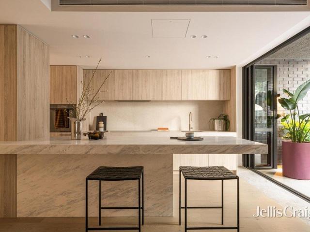 Behind a Heritage Façade, the Fitzroy Terrace Reimagined