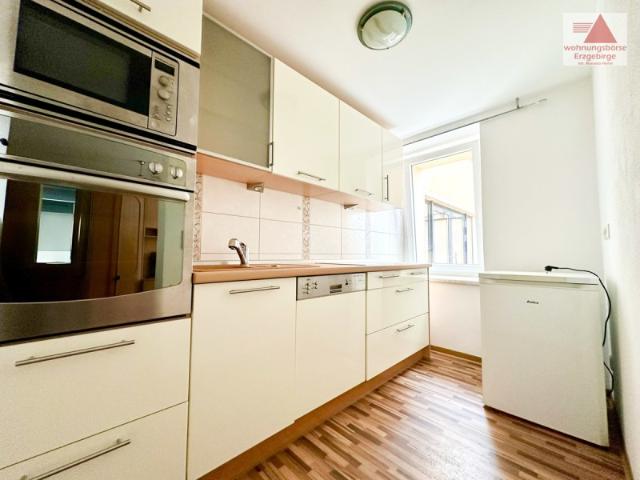 Behinderten /Altersgerechte Wohnung Fußbodenheizung ebenerdige Dusche komplett möbliert Thum
