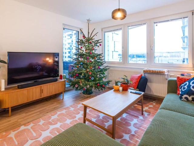 Beinahe Erstbezug: Hervorragend angebundene Drei Zimmer Neubauwohnung erste Besichtigungen 29./30.12