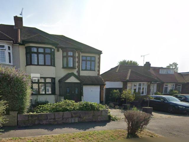 Beltinge Road, Romford, Greater London RM3, 5 bed detached house to rent, £3,500 pcm | PrimeLocation