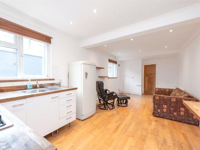 Belton Road, Willesden Green, London NW2, 2 bed flat to rent, £1,850 pcm | PrimeLocation