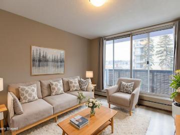 Connaught, Calgary, Alberta - Balcony, Lift